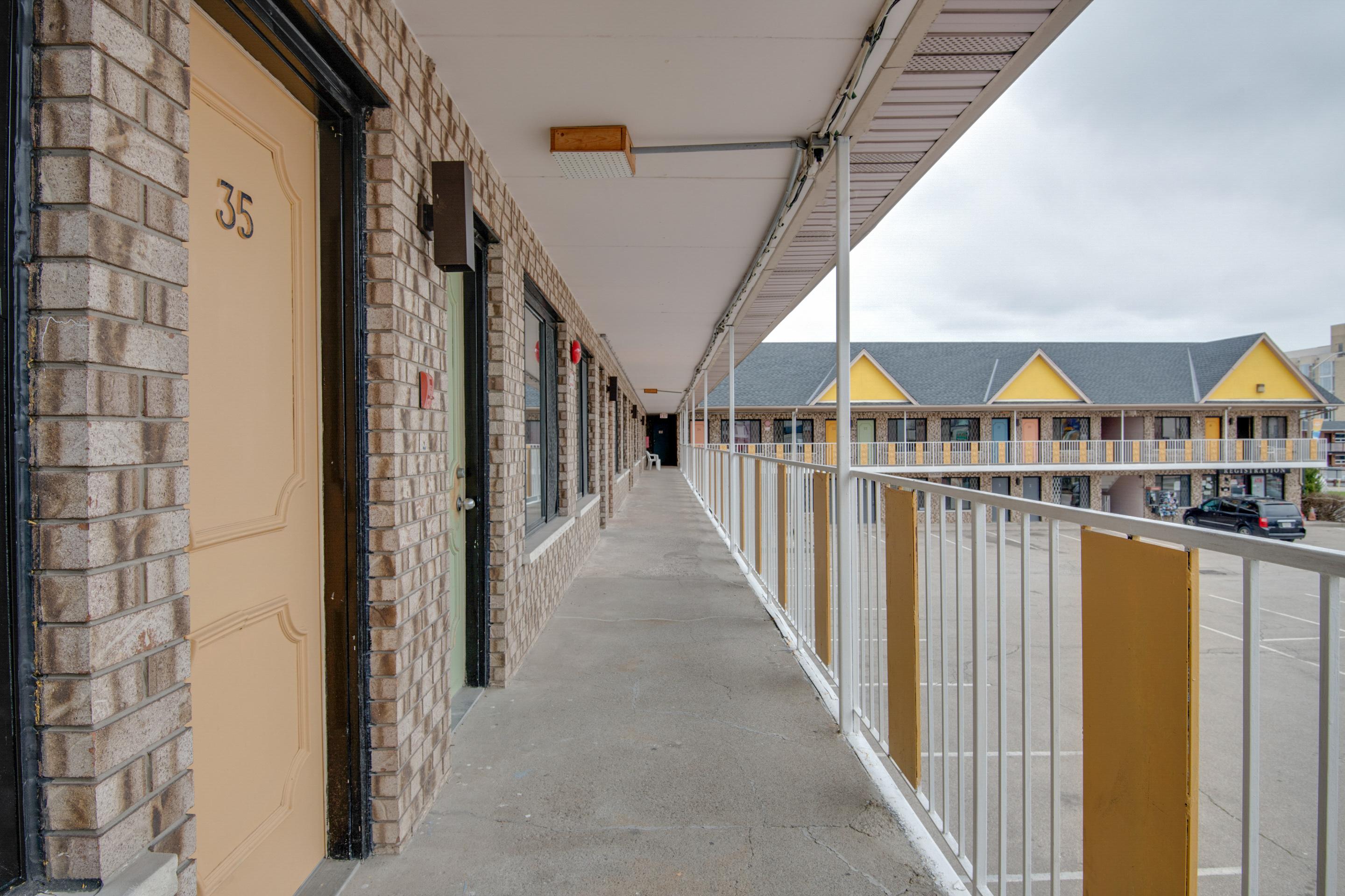 Falls Inn Near Casino Niagara By Oyo Eksteriør bilde